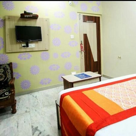 Hotel Honey Bunny Ahmedabad Extérieur photo